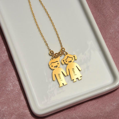 Léa Family Name Necklace 👪